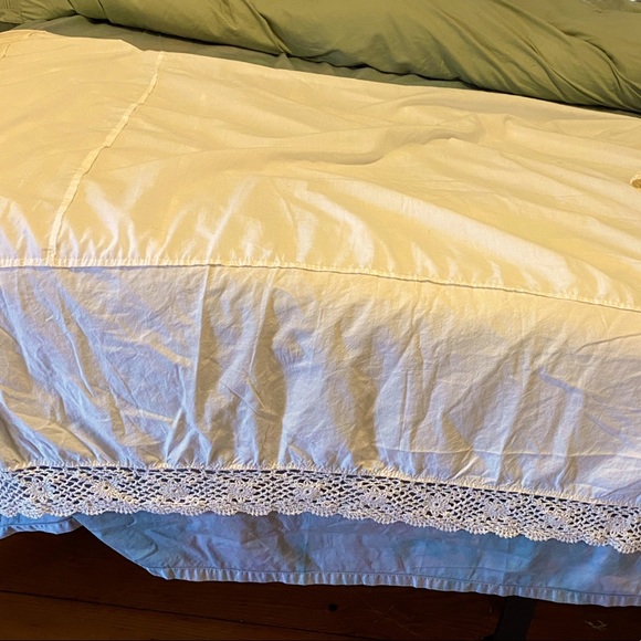 Shabby Chic Full Size Dust Cover - Picture 2 of 4